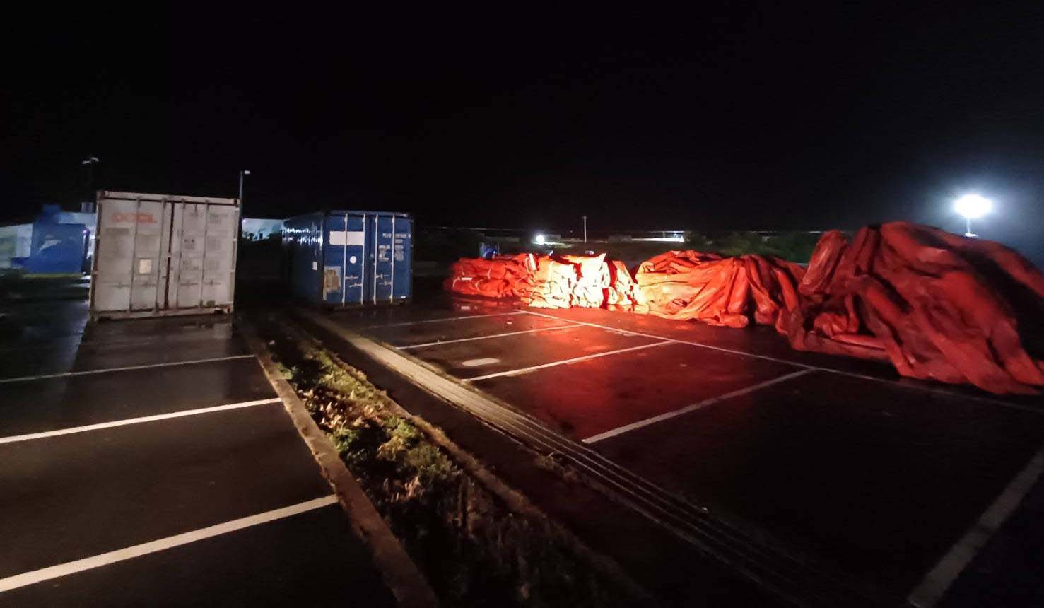 中國貨輪鈺輪號擱淺新北市野柳沿岸 海保署進駐前進指揮所專責協處