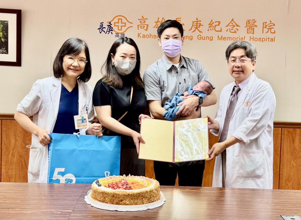 台日混血極度早產兒重3.2公斤康復出院 雙親淚謝高雄長庚醫院跨科醫療團隊