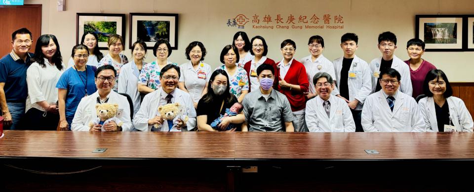 台日混血極度早產兒重3.2公斤康復出院 雙親淚謝高雄長庚醫院跨科醫療團隊