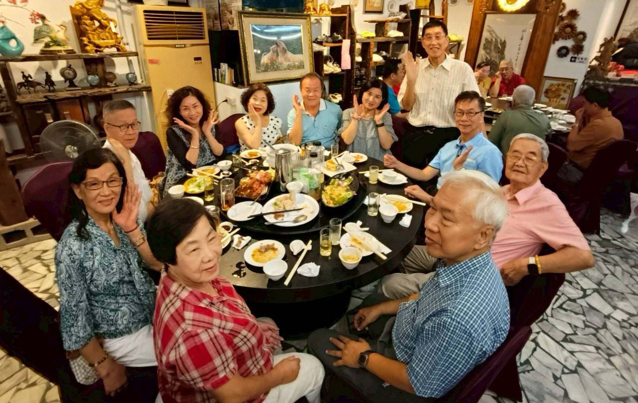 中華台灣經貿文化交流協會聯誼餐敘 理事長趙文彬、創會理事長張永漢致詞迎賓