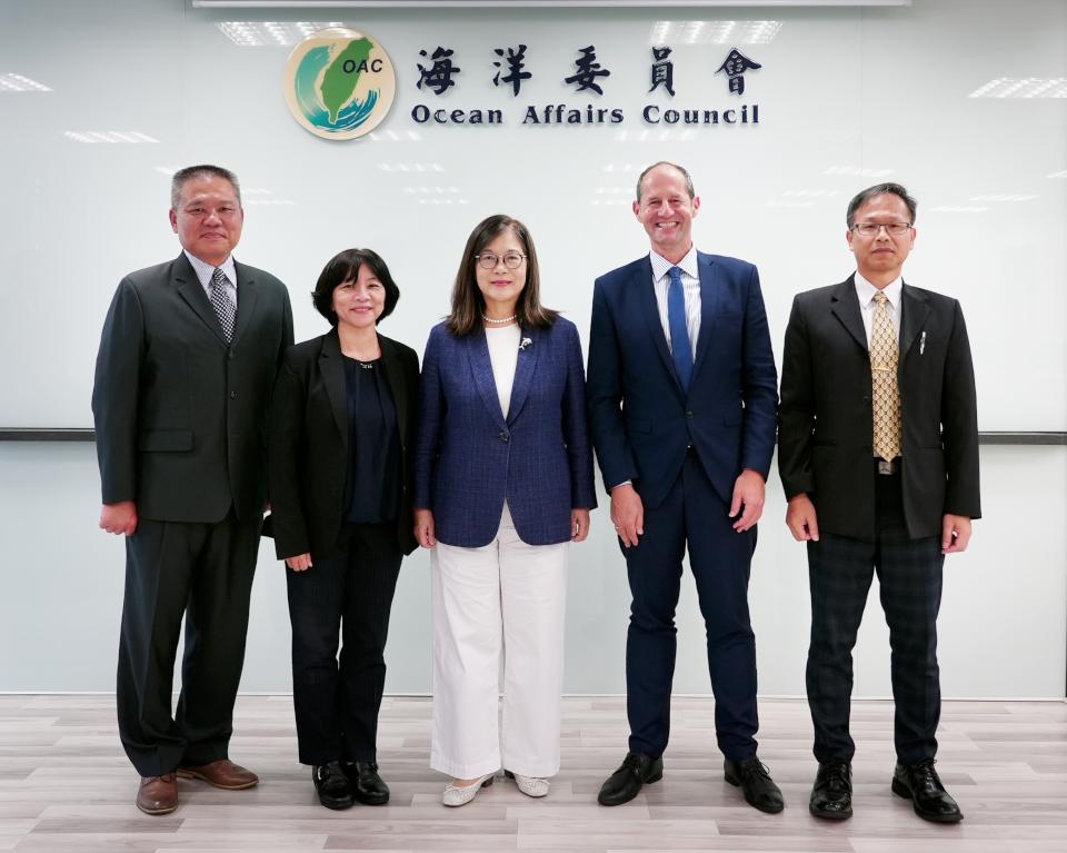 歐洲經貿辦事處處長谷力哲拜會海委會主委管碧玲 交流印太區域海洋安全等議題