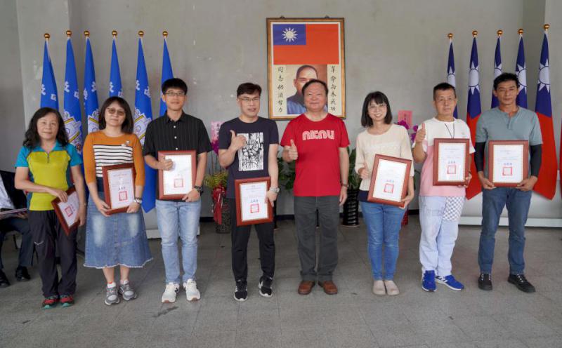 高師大69週年校慶運動會表揚優良教職員 藝產班創意啦啦隊賽奪冠