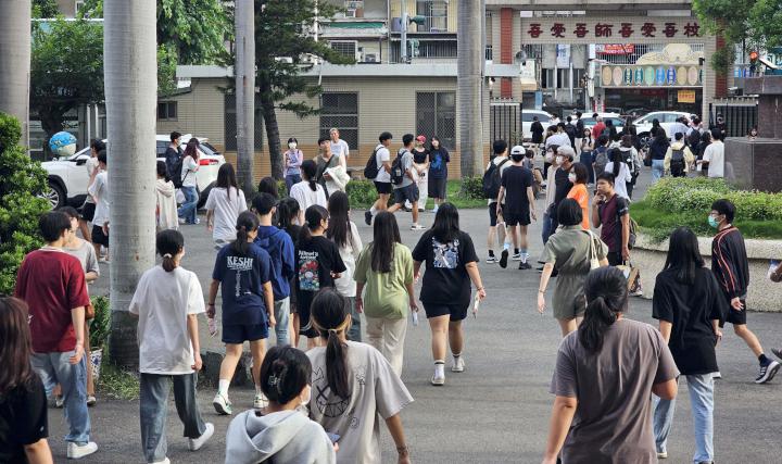 114年入學分科測驗第二天高雄二考區266人缺考 歷史地理中等數學簡單公民與社會難