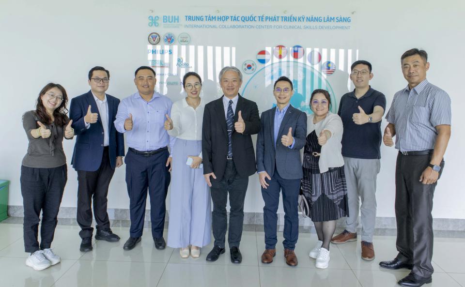 高醫會同醫療產業前進越南胡志明市辦理論壇 同步展台灣醫衛軟實力專講智慧醫療