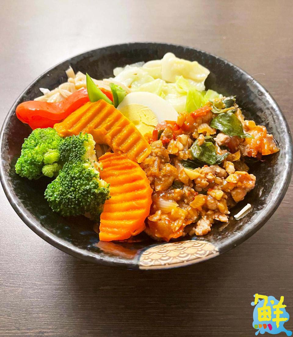 新興區人氣美食!一品堂 拉麵&蓋飯 吃飽吃巧好幸福