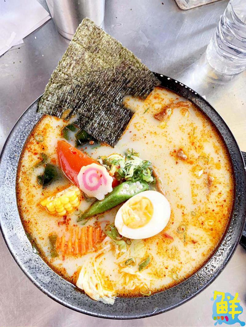 新興區人氣美食!一品堂 拉麵&蓋飯 吃飽吃巧好幸福