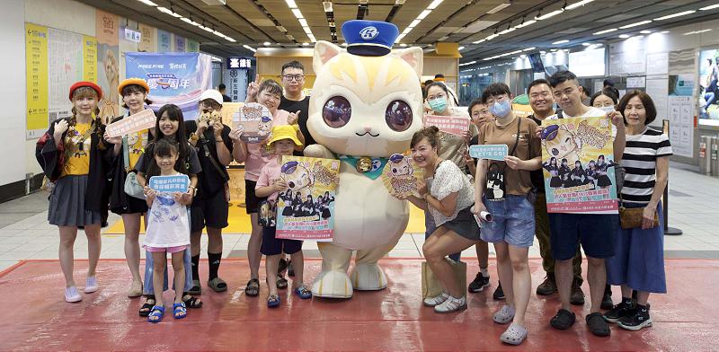高捷前進發表左營站貓站長蜜柑主題區 日式飯糰同步進駐大蜜柑現身打氣