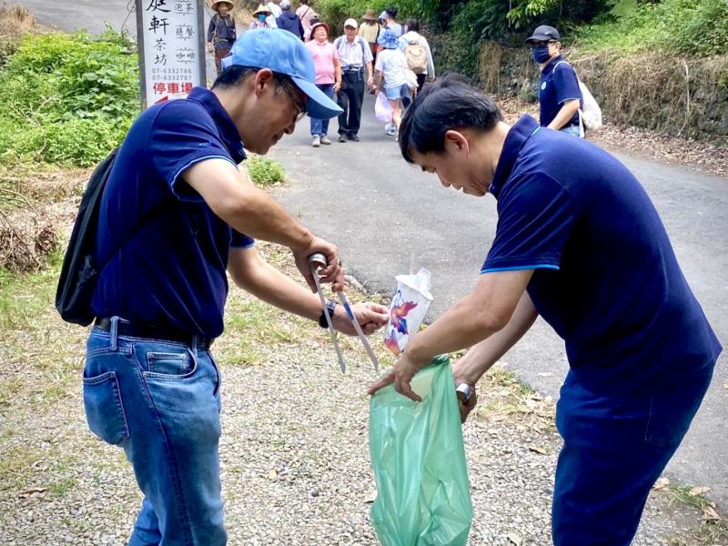 高醫大邀教職員生眷屬參與家庭日 前進大崗山淨山體現聯合國永續發展目標