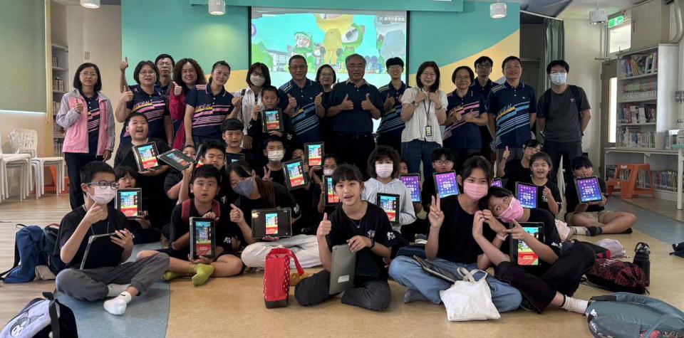 雲縣民生國小訪高市河堤國小 音樂交流遊戲體驗擴增實境教學