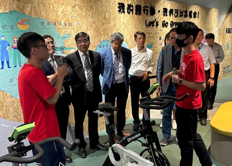 高醫大國際志工節系列活動 表揚學生志工同步啟用學宿變身KMU永續棧