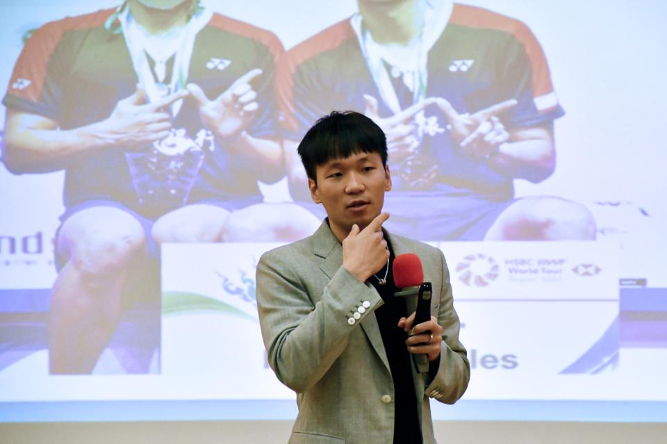 兩屆奧運羽球男雙金牌李洋受邀高醫大專講 期勉青年堅持勇敢逐夢