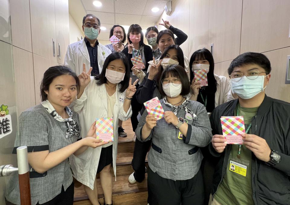 高市岡山秀傳醫院贈同仁動電源 提前賀勞動節