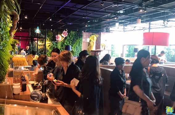 南臺灣首店千荷田蔬食百匯涮涮鍋 就在高雄統一時代!