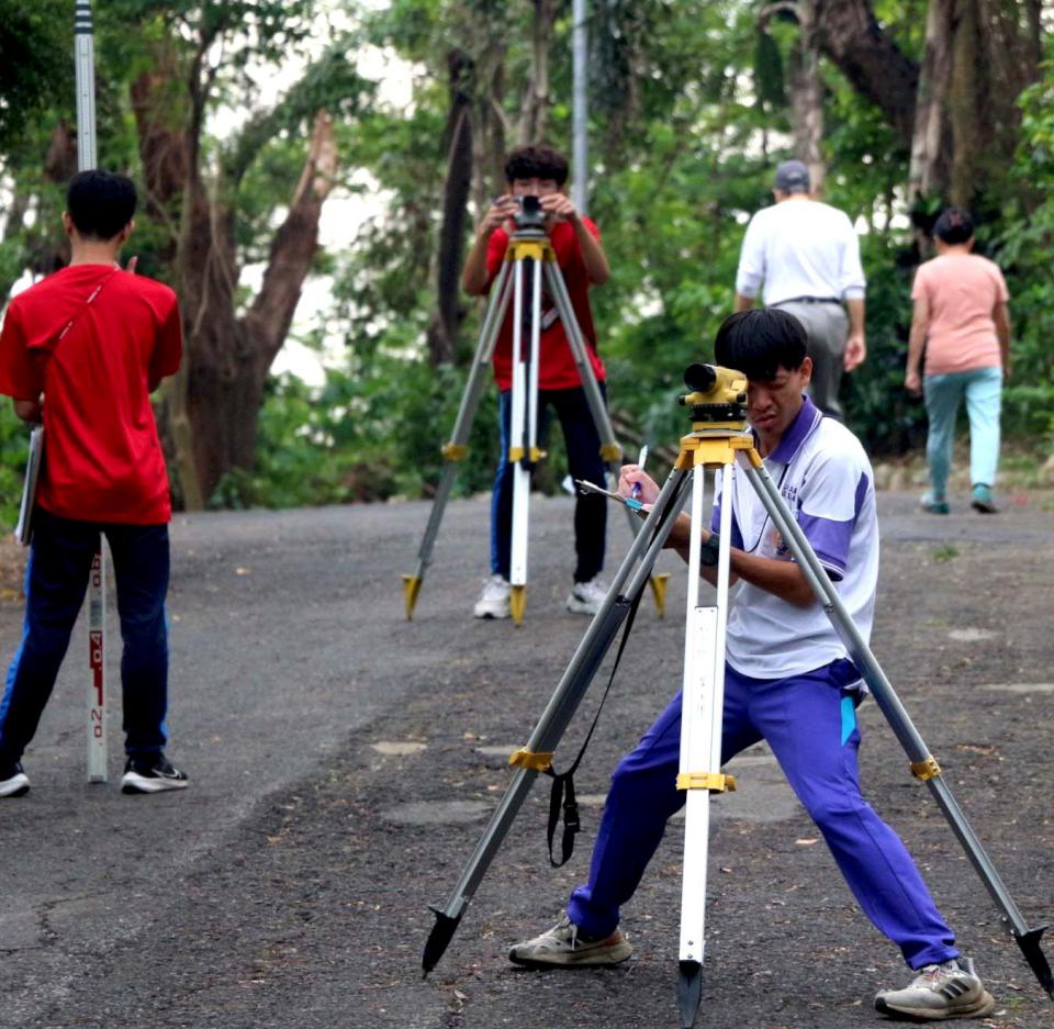正修科大攜手台南高工合辦第14屆測繪技能競賽 羅東高工建築科摘下冠軍