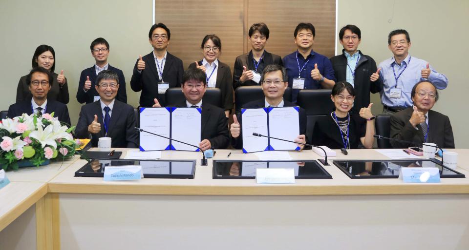 中山大學理學院續攜手日本大阪大學理學研究院 簽約合推博士雙聯學位