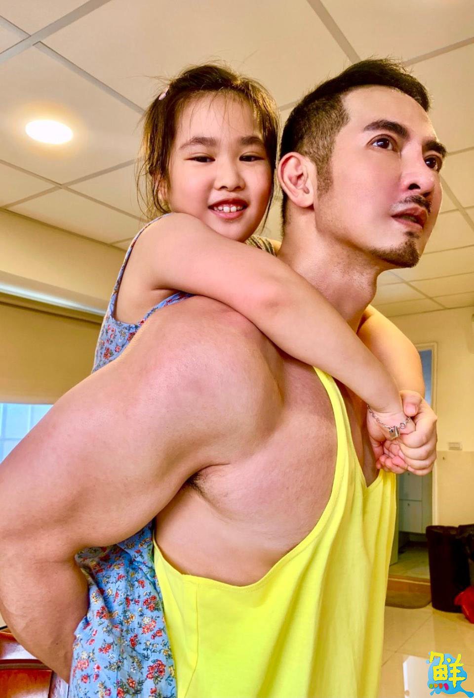 憑一己之力反轉人生 陳龍 博學多聞從不設限 心懷善念助人為本