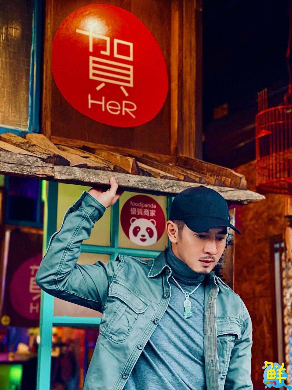 憑一己之力反轉人生 陳龍 博學多聞從不設限 心懷善念助人為本