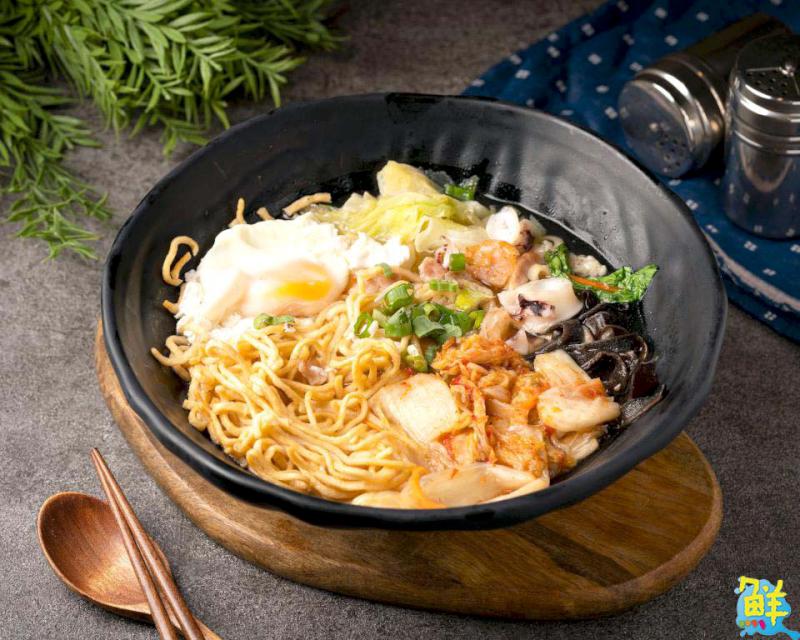 念念不忘的在地美食指標 「諭泉紅茶豆乳創始店」 從早到晚都陪伴著您