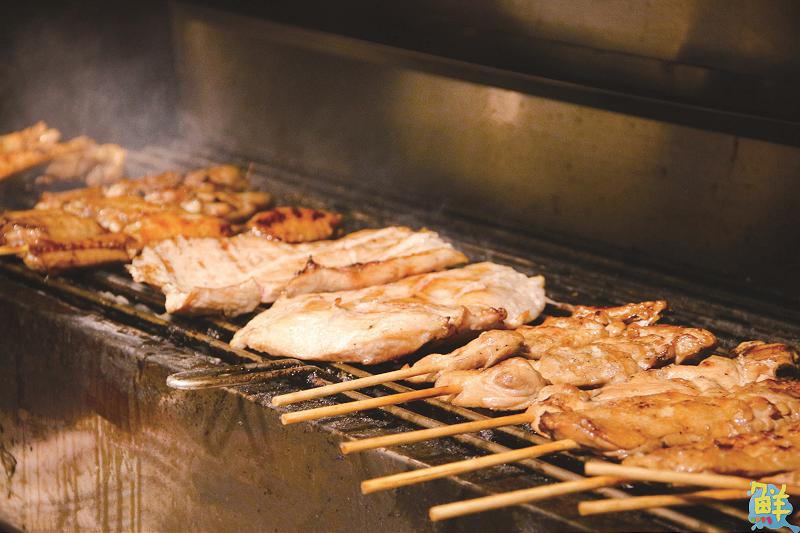 最專業的行動烤肉餐車 王牌碳烤     碳烤界的王牌！達人到府服務烤給你吃