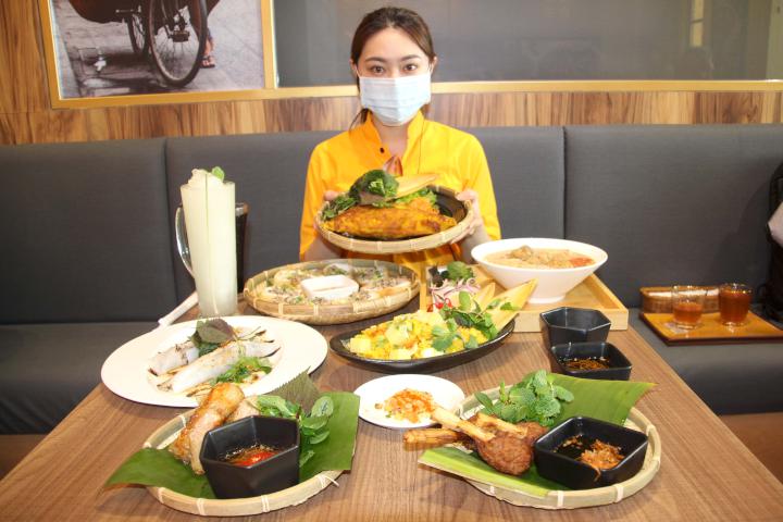 肯信集團會安越南料理進駐高市鳳山區 主廚推薦越式名菜甜點飲品等你品嘗