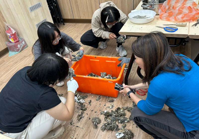 中山大學海味台灣前線工作人員活動 印象海味微學程修課生五感體驗認識養殖業