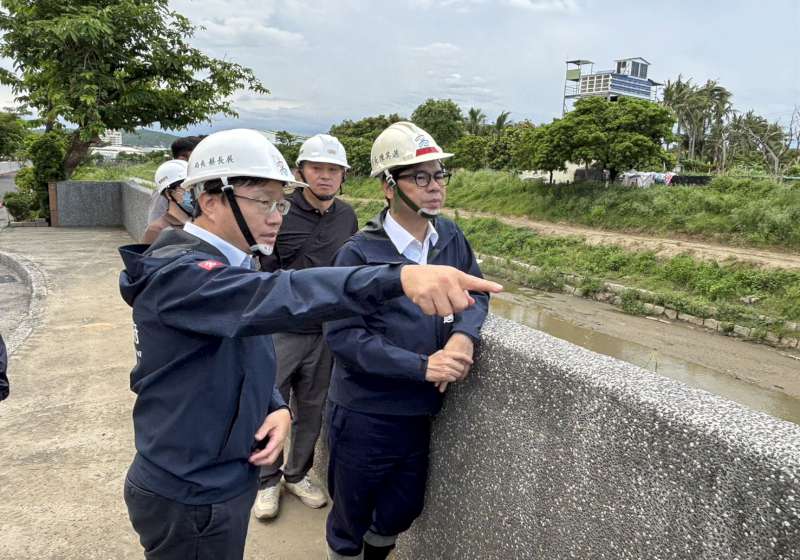 丹娜絲颱風逼近  陳其邁市長邀集和山里長勘查大樹和山光電場防汛措施