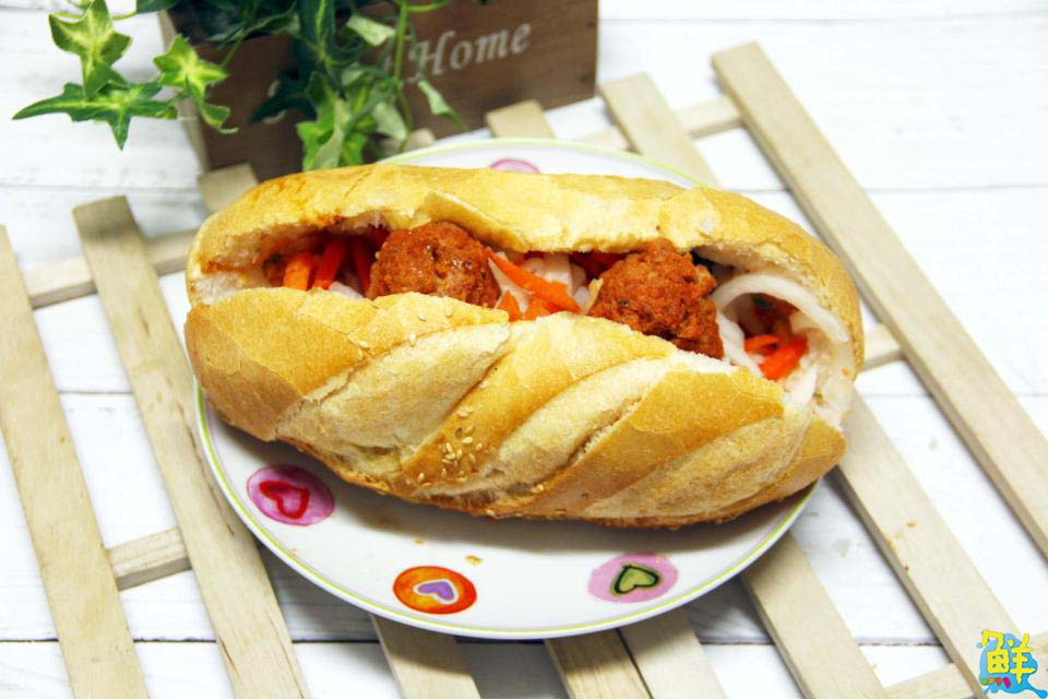 前鎮必吃異國美食! 娜娜越南法國麵包 超搶手賣完就打烊