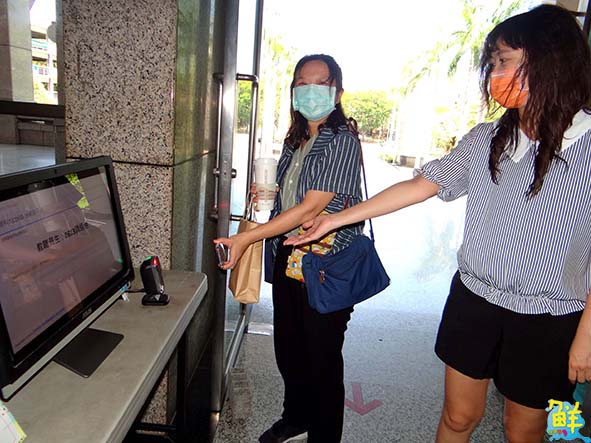 正修科大圖資處新推實聯制二維條碼 兩道識別驗證程序強化防疫