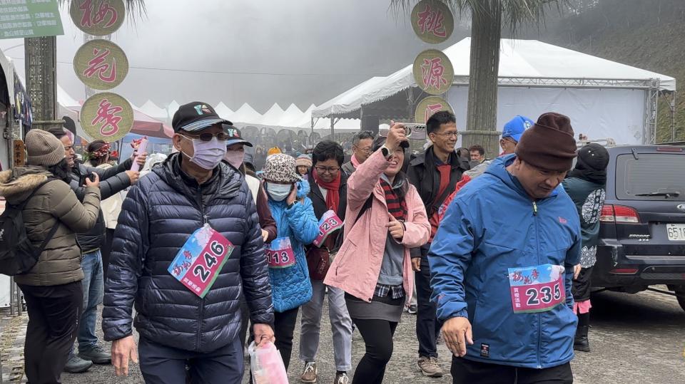 全台最早櫻最前線!高雄桃源櫻花季盛開 還能換穿和服彷彿置身日本