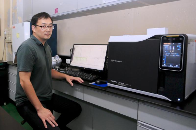 中山大學光電系李炫錫奈米能源與界面實驗室 領先全球研究光觸媒應用減污榮登期刊