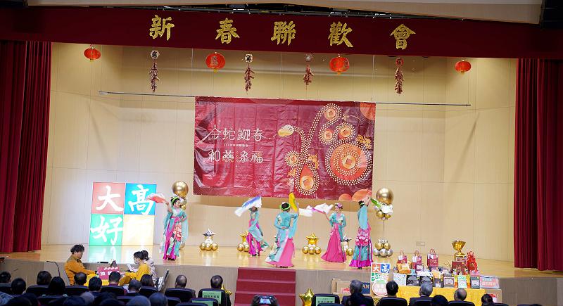 高師大新春團拜暨聯歡會 祈願蛇年蓬勃發展、校運昌隆