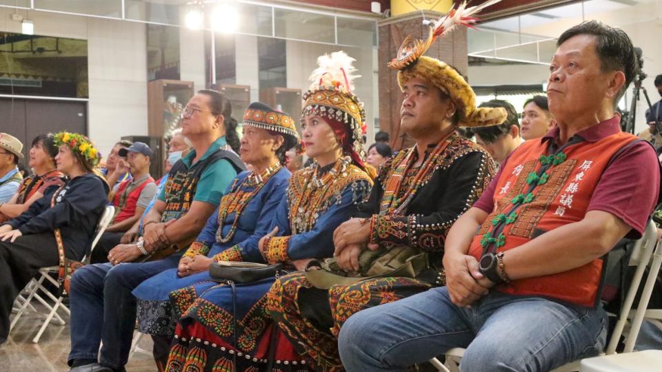 燃燒生命灼亮藝術 查馬克高富村木雕藝術展溫馨開展