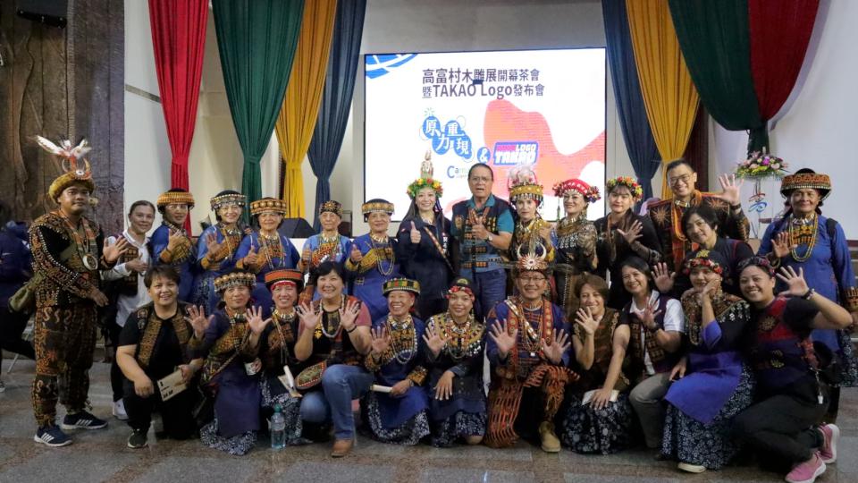 燃燒生命灼亮藝術 查馬克高富村木雕藝術展溫馨開展