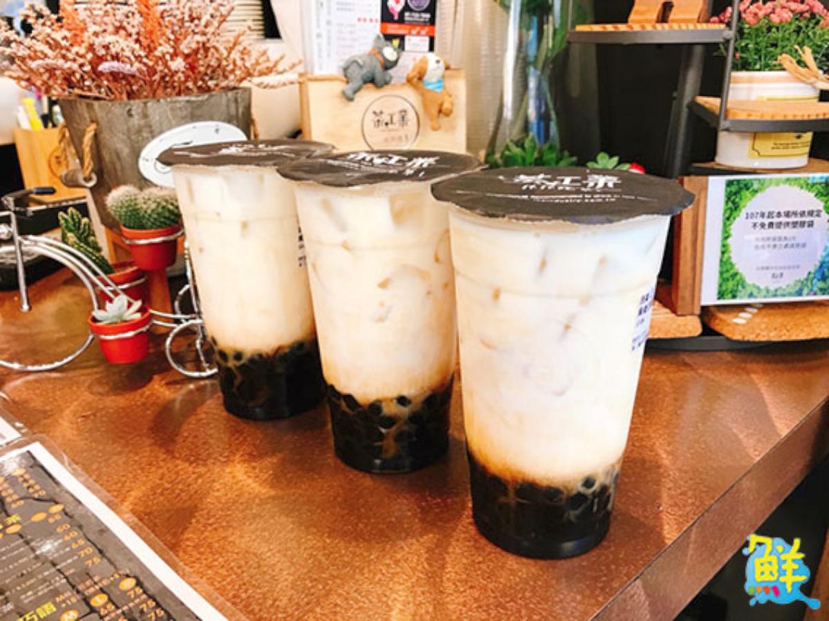 【茶工業-瑞隆店】跟著少女喝飲料~ 超療癒氣泡飲好夢幻 跟風黑糖鮮奶熱潮!QQ黑糖波霸鮮奶發燒中