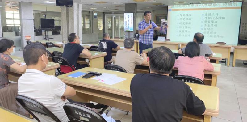 高英工商112年暑假校務暨教師專業精進研習 各科禮聘專家助教師強化教學力