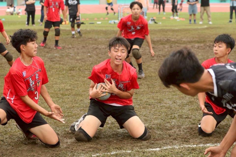 114年全國師生盃暨國手選拔賽 高市嘉興國中巧固球隊甲乙組冠軍晉級世界賽