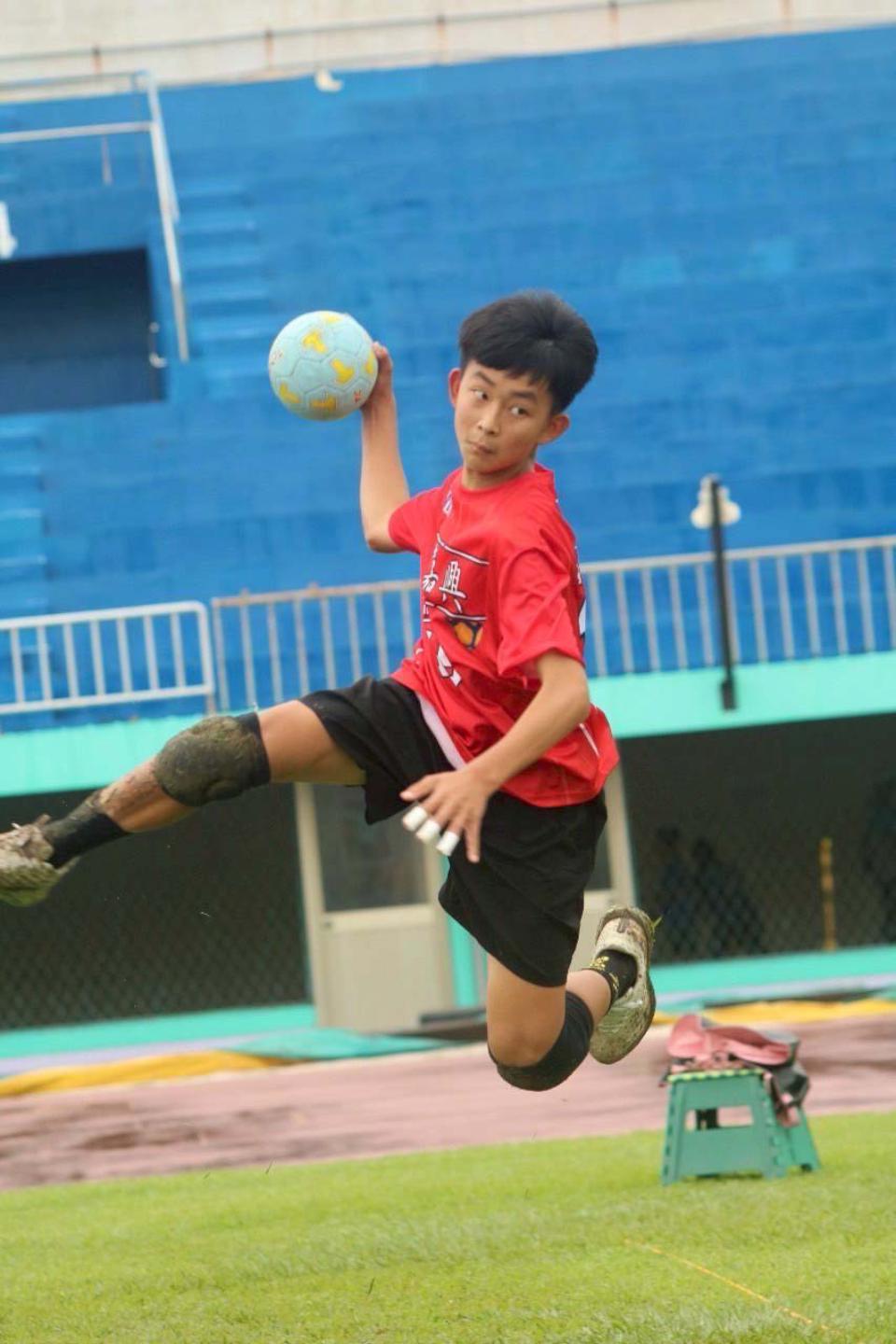 114年全國師生盃暨國手選拔賽 高市嘉興國中巧固球隊甲乙組冠軍晉級世界賽