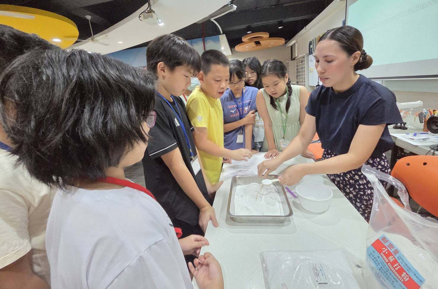 高市教育局英語村進駐6國小推夏令營 結合文化、旅行、飲食等主題