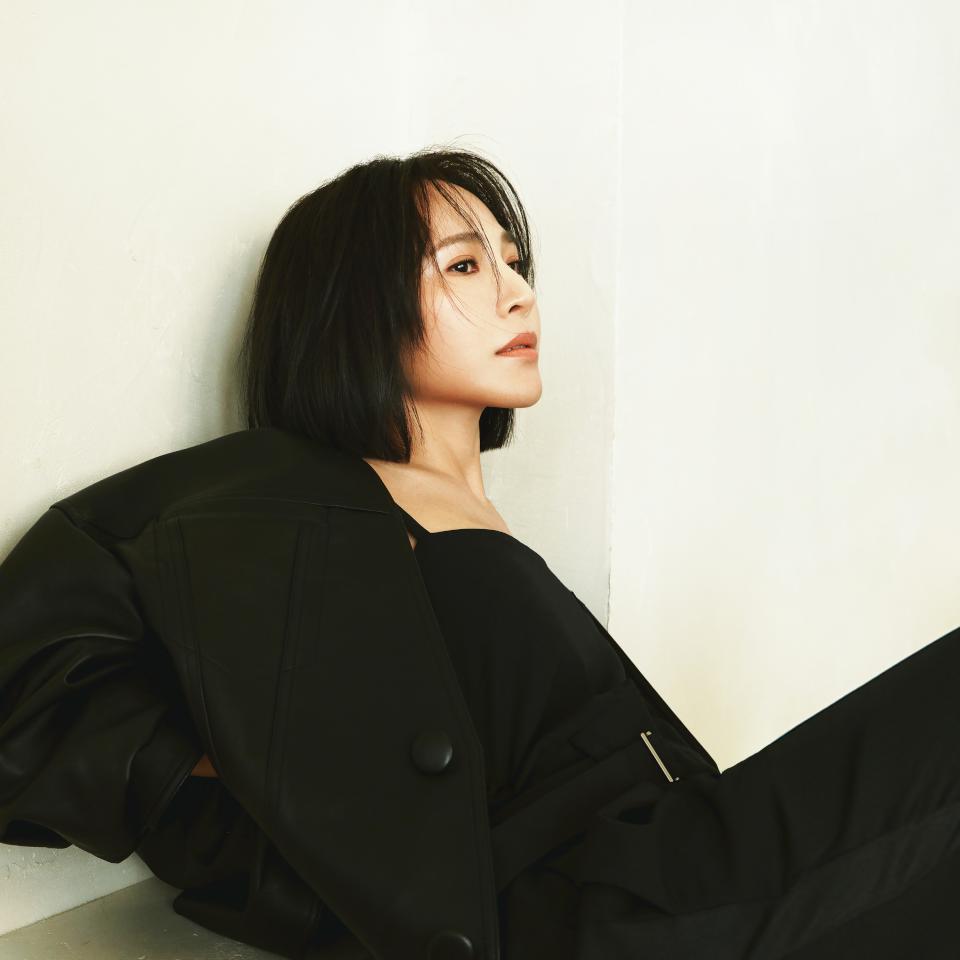 【第307期】幸福歌姬梁文音現身高市鼓山區宴會場 參與保險經紀人千人春酒饗宴開唱