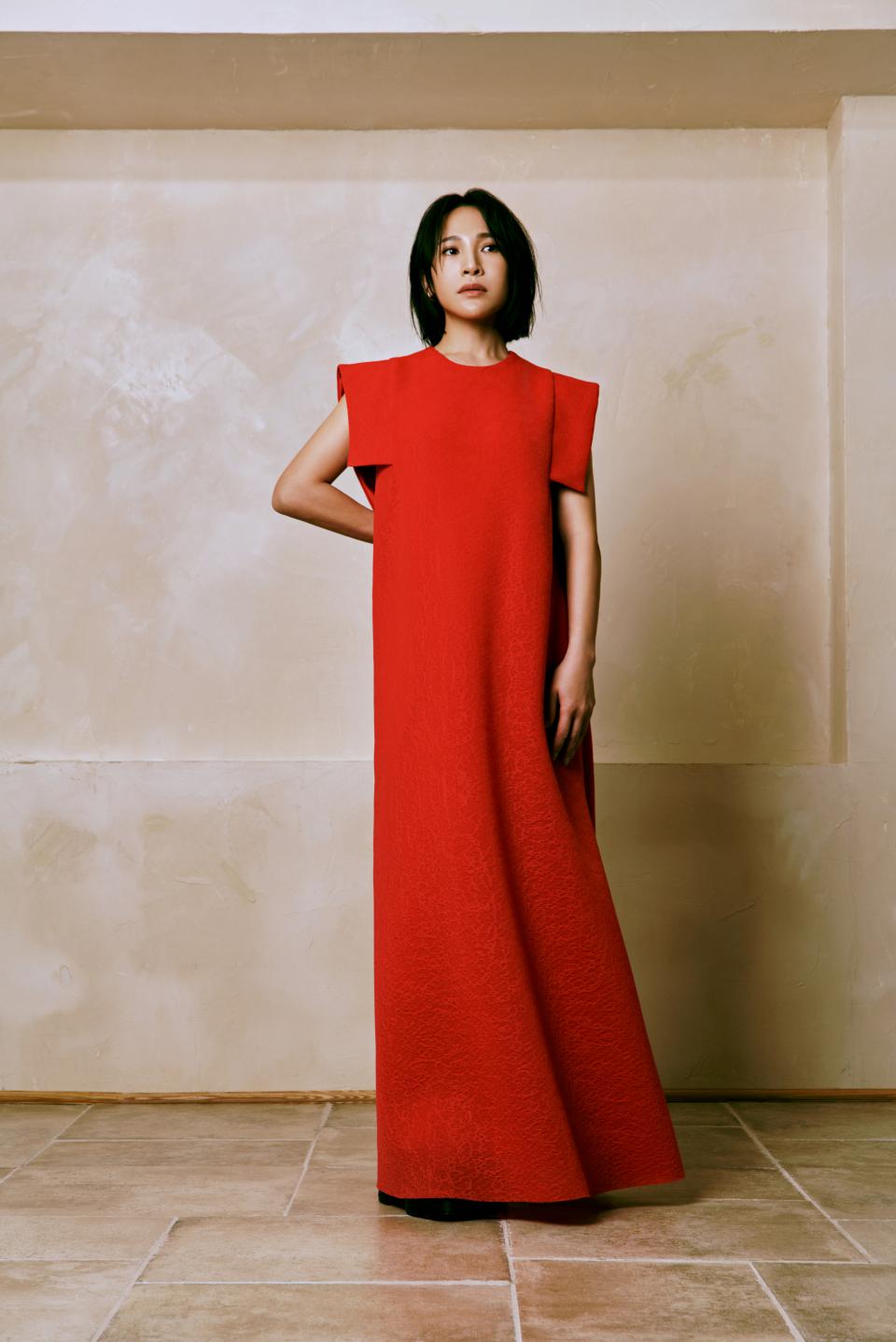 【第307期】幸福歌姬梁文音現身高市鼓山區宴會場 參與保險經紀人千人春酒饗宴開唱