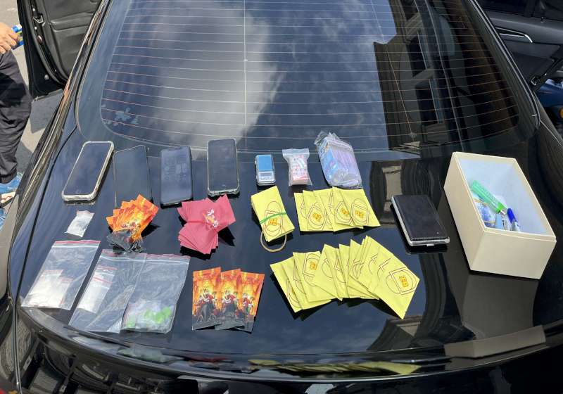 高市刑大會同左營警突擊鼓山、仁武區 破租屋藏毒機動販賣集團逮6人送辦