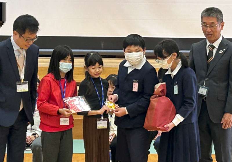 新上國小教育交流團訪日本三重縣三重大學附小見學交流 順遊知名景點