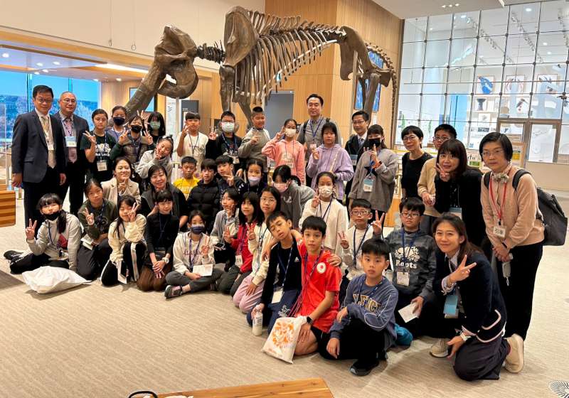 新上國小教育交流團訪日本三重縣三重大學附小見學交流 順遊知名景點