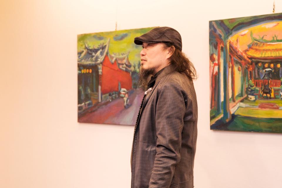 玲廊滿藝畫廊 胡令豪透過畫布與色彩激盪開展「城市光彩」藝術饗宴