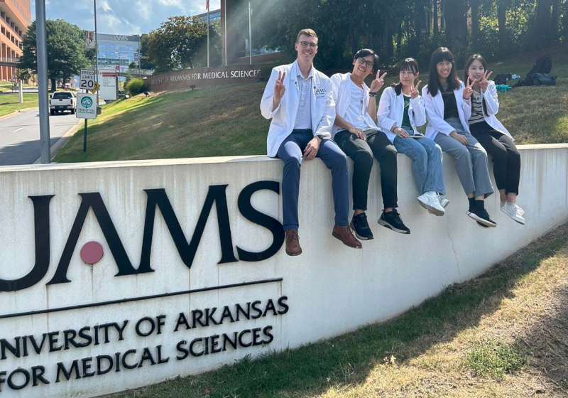 高醫大3年獎助逾550生海內外進修研習 金額逾1500萬元