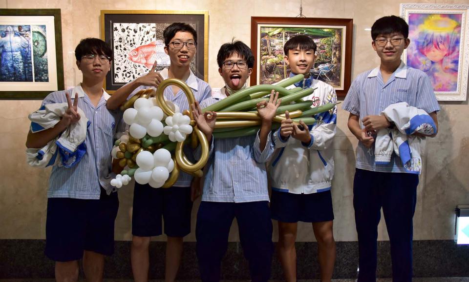 高市三民國中、七賢國小、屏山國小美術班畢業美展 高醫啟川大樓三地同步邀賞