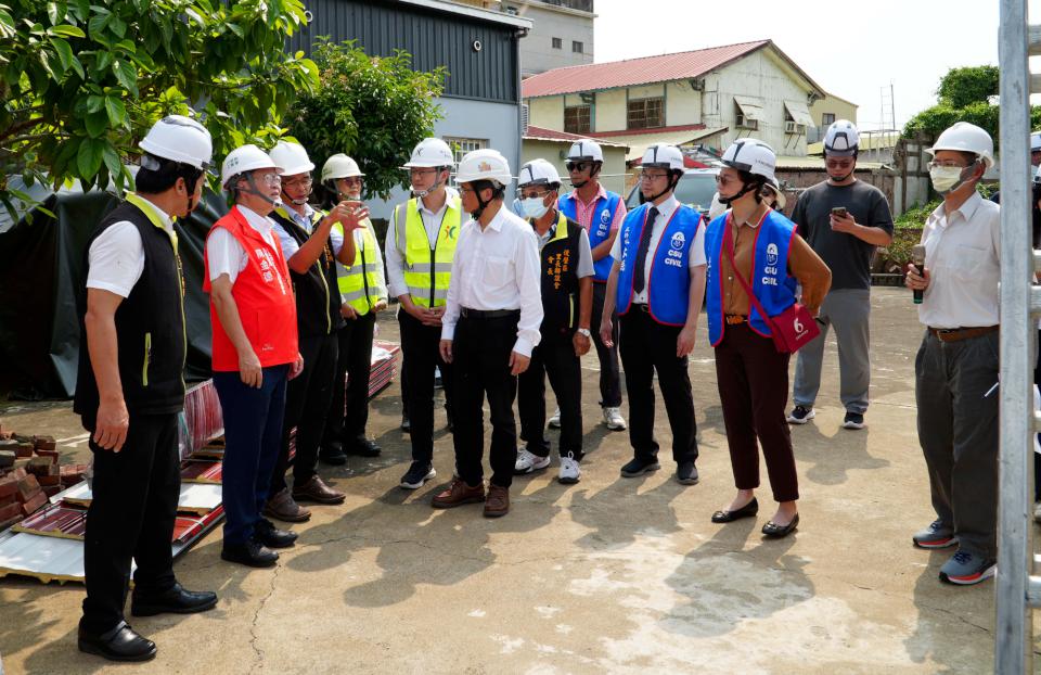 教育部媒合正修科大前進台南市後壁區 助中颱丹娜絲0728豪雨弱勢受災戶修繕住處