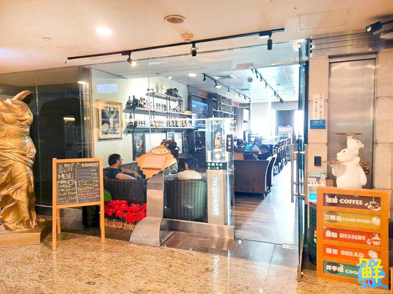 高雄85大樓隱藏景點 百萬港景咖啡廳 引爆打卡熱潮