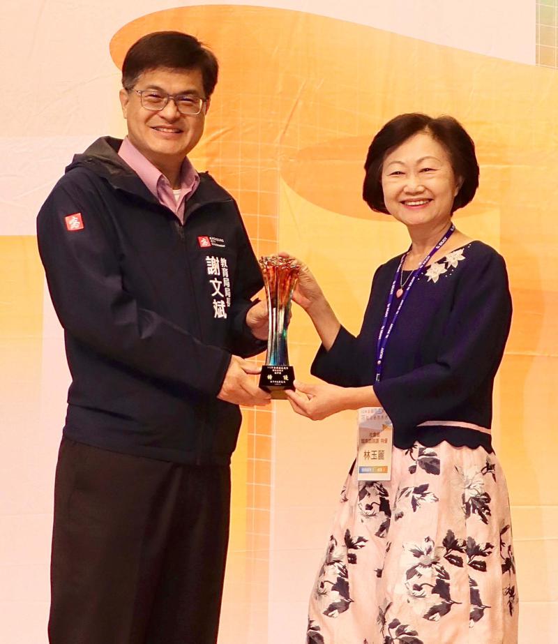 112年全國語文競賽高市45名選手、1團隊同獲特優 教育局前進中山工商頒獎嘉勉
