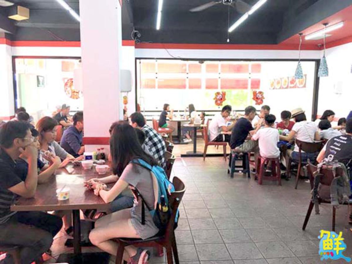 銘邦港園牛肉麵 鹽埕非吃不可第三代老字號名店